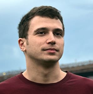 Photo d'Asher Snyder, fondateur et PDG de Mesh