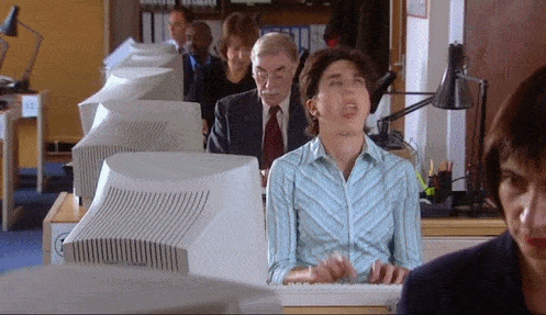 GIF einer Frau, die schnell tippt