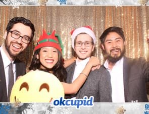 Foto van het OkCupid-vakantiefeest