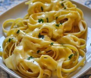 Foto della salsa Alfredo Olive Garden di CopyKat