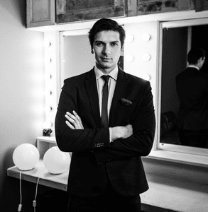 Foto de Michael Valmont, entrenador de citas y autor