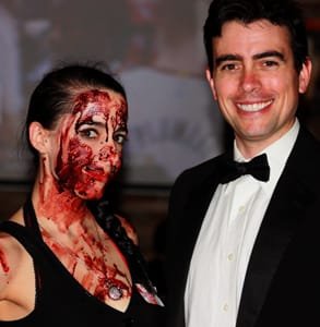 Foto de Abel Horwitz, fundador de Serial Killer Speed Dating y actriz