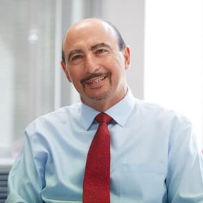 Photo de Charlie Abrahams, vice-président principal chez MarkMonitor