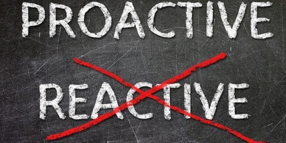 Photo des mots proactif et réactif