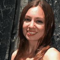 Photo d'Allie Woodson, directrice régionale du marketing chez Oregon Garden