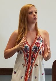 Foto von Sex and Life Coach Addison Bell spricht