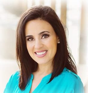 Dr. Shannon Chavez'in fotoğrafı