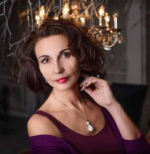 Foto de una mujer mayor de 40 años