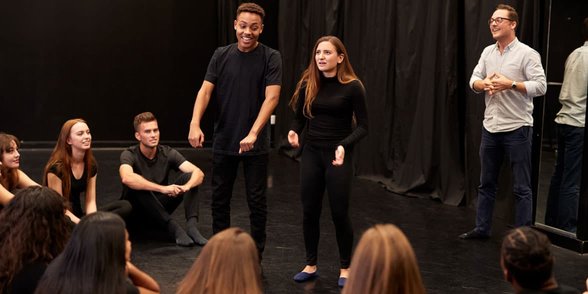 Photo d'un cours de théâtre