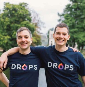 Photo de Daniel Farkas et Mark Szulyovszky