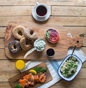 Foto von Schwarzkümmel-Bagels