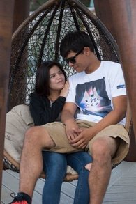 Foto de una pareja en The Wild Center