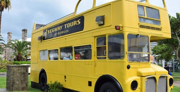 Foto van een tourbus