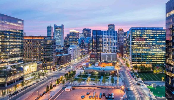 Foto der Skyline von Boston am Seaport